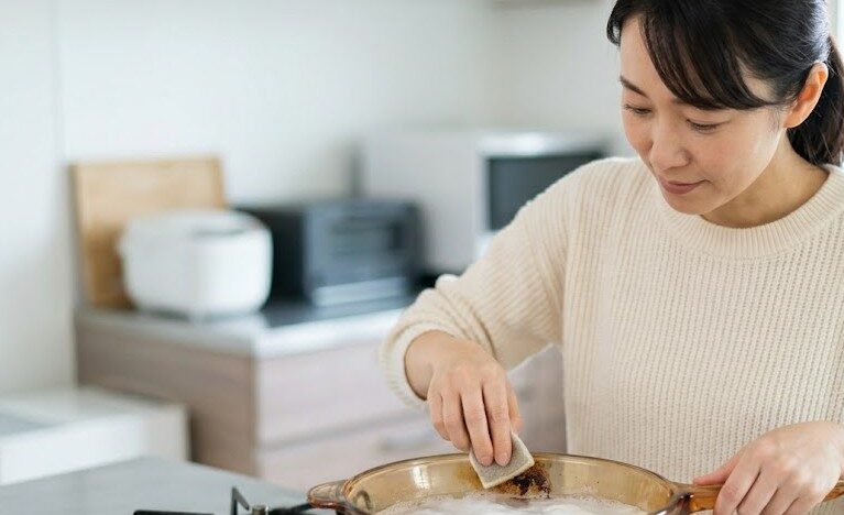 ガラスのフライパンを長く愛用するケアとコツ